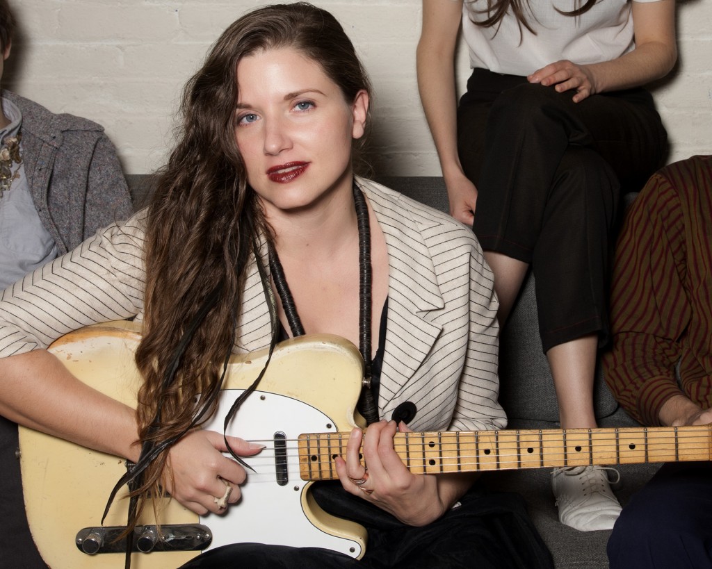 jolieholland1_9_1413203so Jolie Holland Music